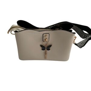 Xiaoyu Crossbody Bag Beige Small 9x4.3x6.7” Butterfly Lightweight Purse Summer